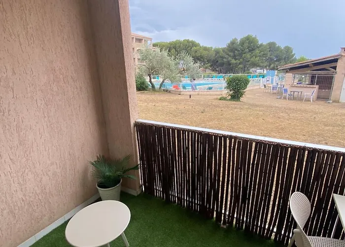 公寓 Le Santorin T2 Climatise Parking Piscine 巴拉吕克莱班